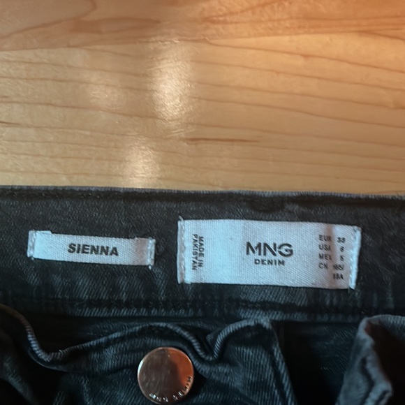 Black jeans - Picture 3 of 3